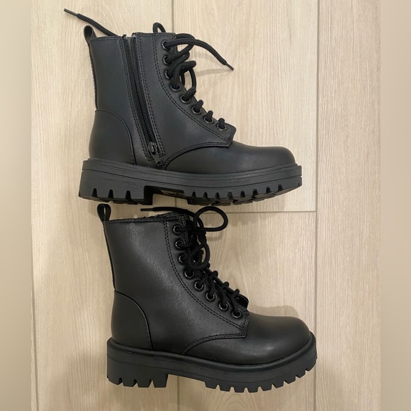 NWT Soda Combat Boots - Picture 4 of 4